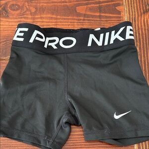 Girl’s Black Nike Pros Size Small